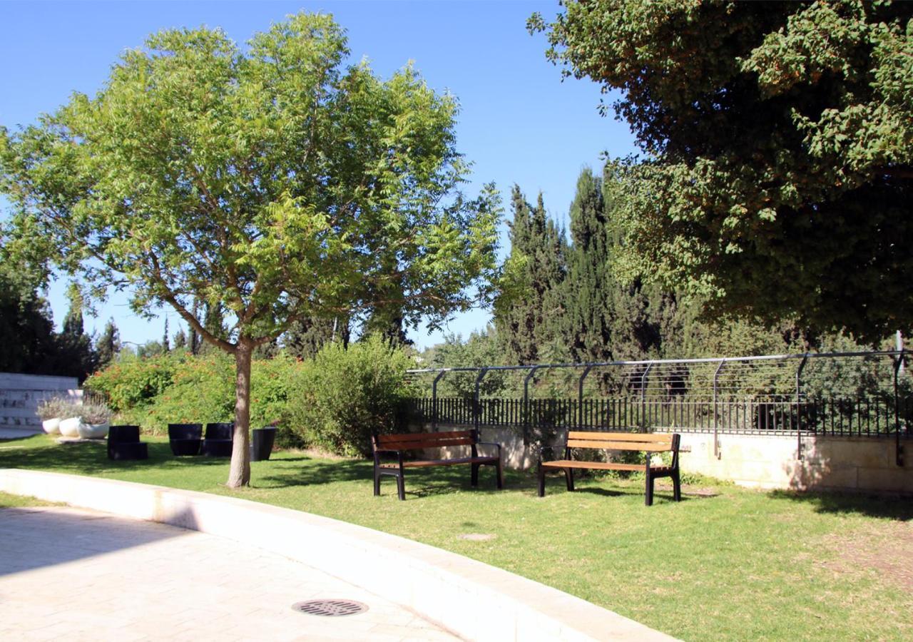 Hi Rabin - Jerusalem Hostel Exterior photo